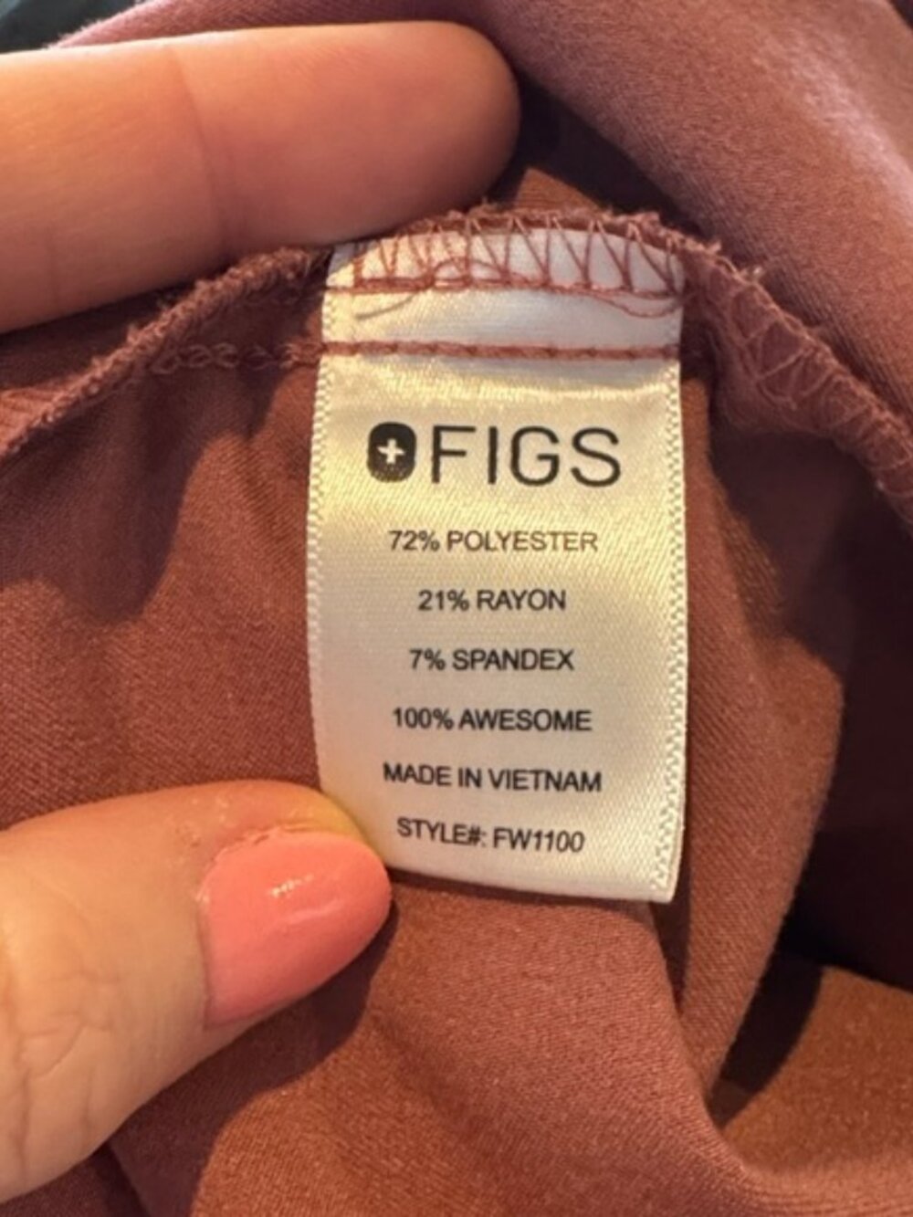 Casma Three-Pocket Scrub Top, mauve - Picture 9 of 10